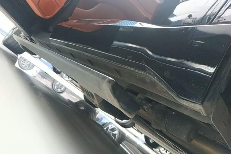 Used Lynk & Co 900 2025 2.0T Ultra Left Side Sill