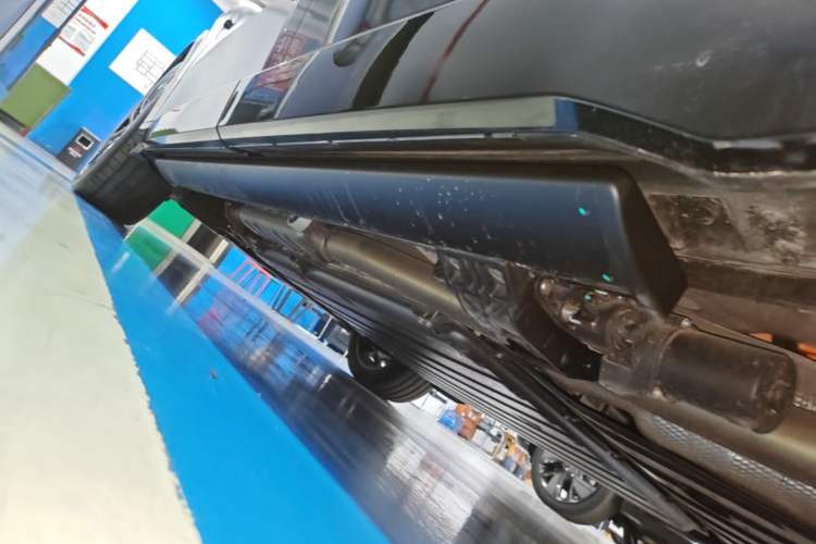 Used Lynk & Co 900 2025 2.0T Ultra Left Side Sill