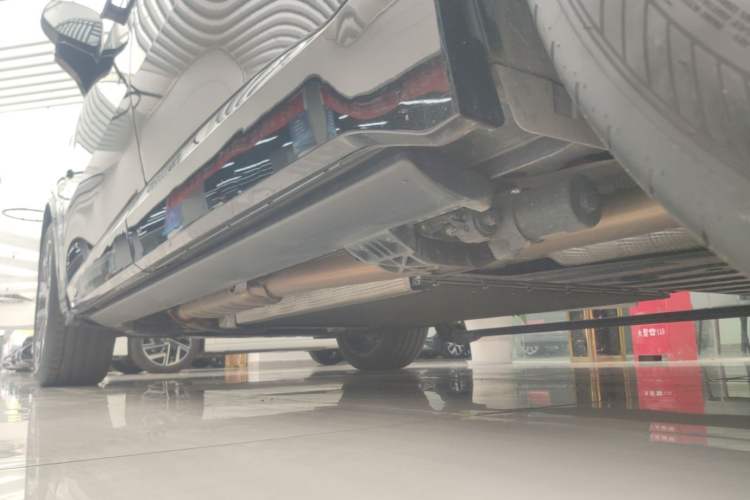 Used Lynk & Co 900 2025 2.0T Ultra Left Side Sill