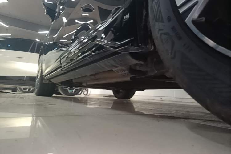 Used Lynk & Co 900 2025 1.5T Ultra Left Side Sill