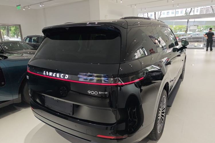 Used Lynk & Co 900 2025 2.0T Exploration Edition Rear Right 45 Deg