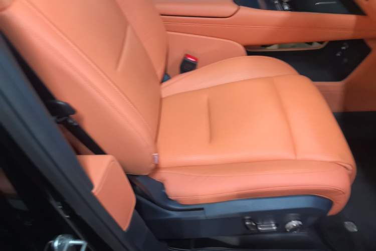 Used Lynk & Co 900 2025 1.5T Ultra Right Front Seat