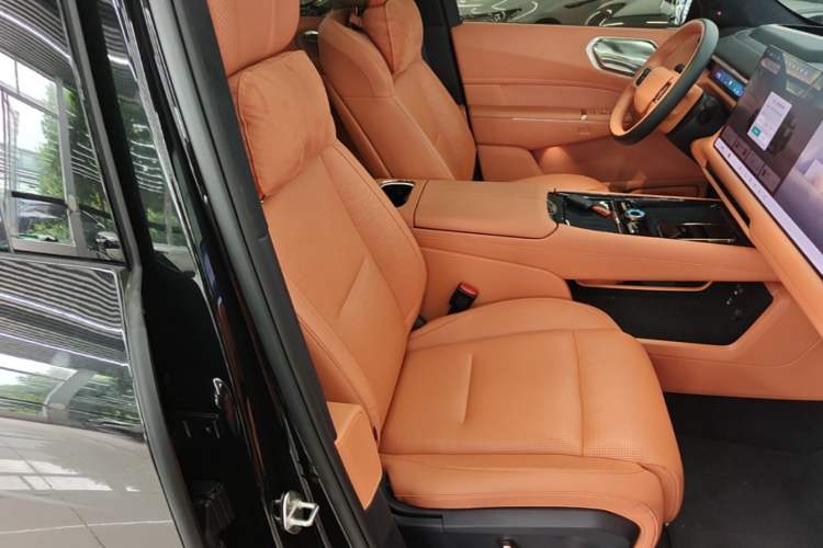 Used Lynk & Co 900 2025 1.5T Ultra Right Front Seat
