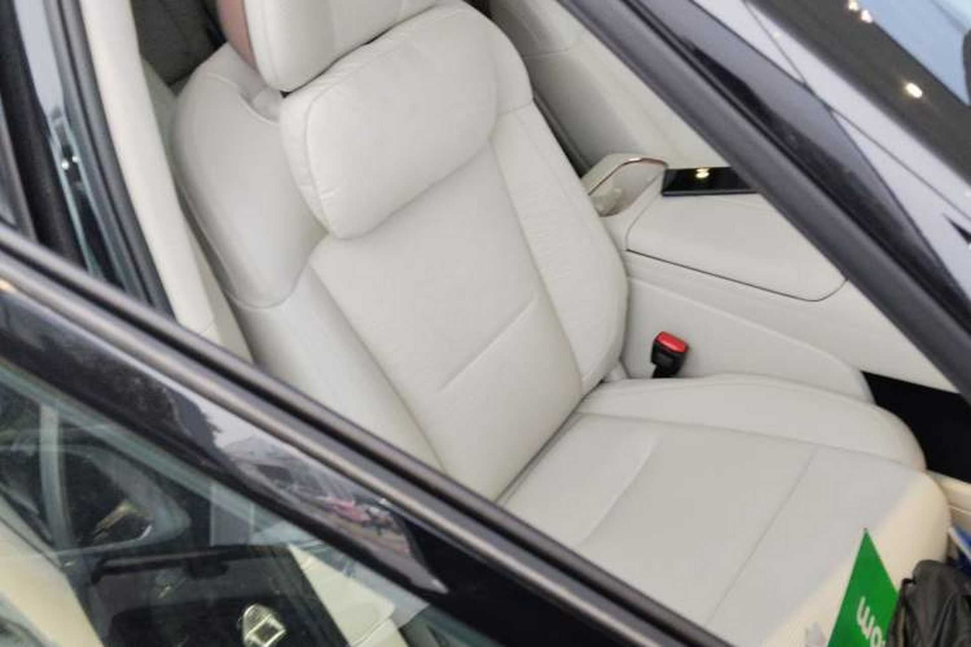 Used Lynk & Co 900 2025 2.0T Exploration Edition Right Front Seat