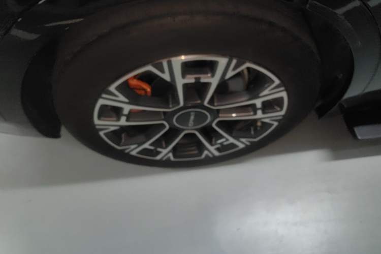 Used Lynk & Co 900 2025 2.0T Ultra Right Rear Wheel Hub