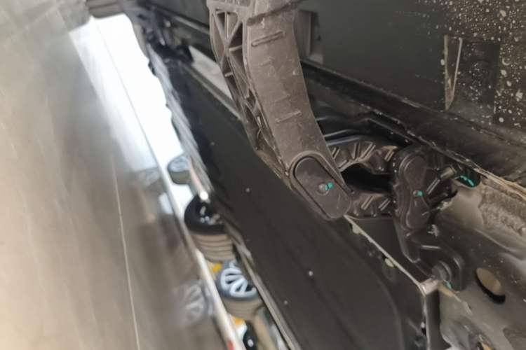 Used Lynk & Co 900 2025 1.5T Ultra Right Side Sill