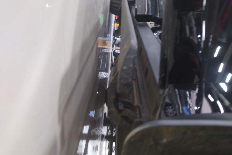Used Lynk & Co 900 2025 1.5T Ultra Right Side Sill