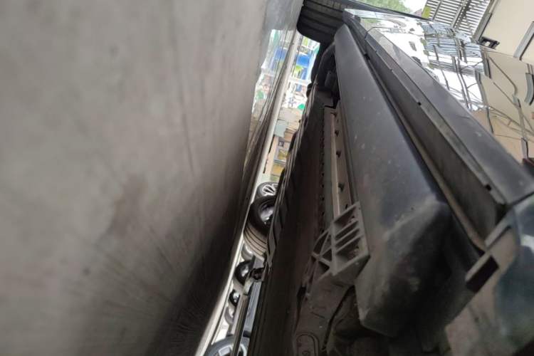Used Lynk & Co 900 2025 1.5T Ultra Right Side Sill
