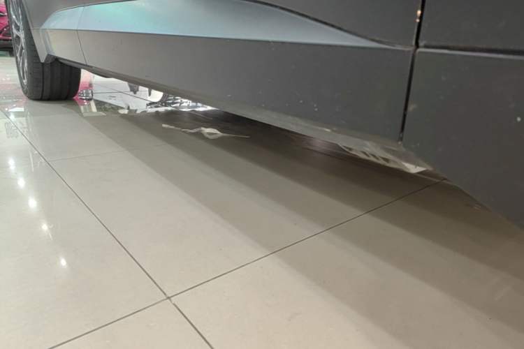 Used Lynk & Co 900 2025 1.5T Ultra Right Side Sill