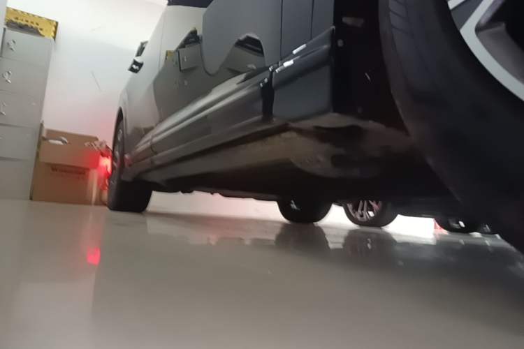 Used Lynk & Co 900 2025 1.5T Ultra Right Side Sill