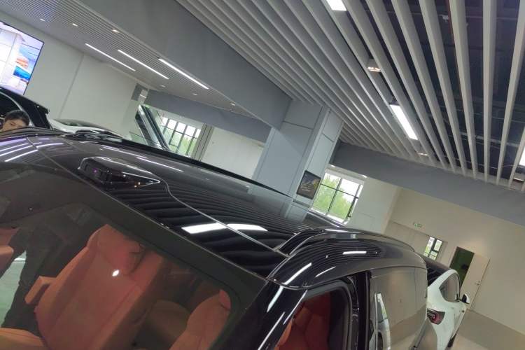 Used Lynk & Co 900 2025 1.5T Ultra Roof