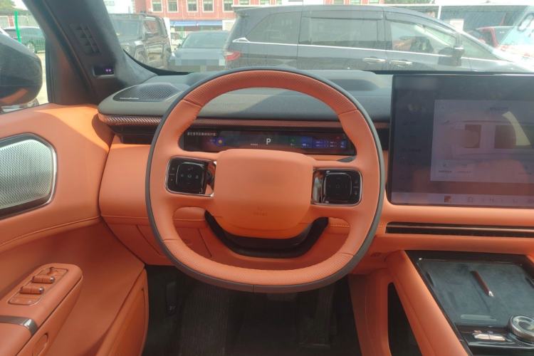 Used Lynk & Co 900 2025 2.0T Exploration Edition Steering Wheel