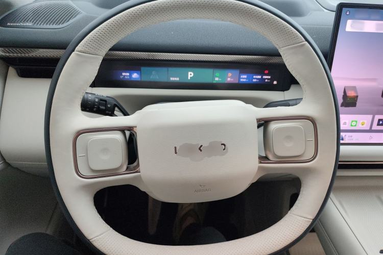 Used Lynk & Co 900 2025 2.0T Ultra Steering Wheel