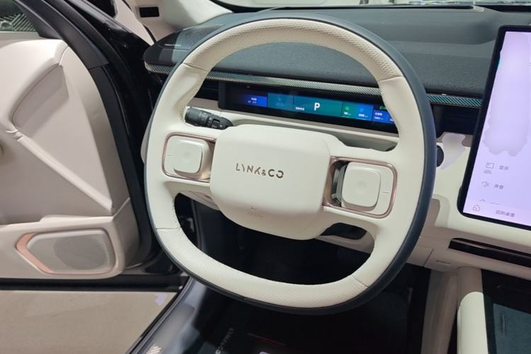 Used Lynk & Co 900 2025 2.0T Exploration Edition Steering Wheel