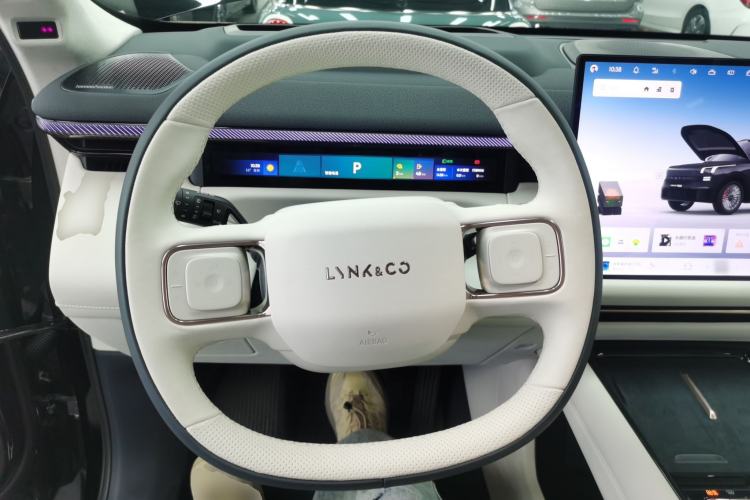 Used Lynk & Co 900 2025 2.0T Exploration Edition Steering Wheel