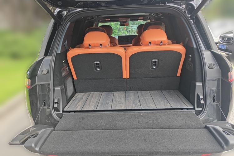 Used Lynk & Co 900 2025 2.0T Ultra Trunk