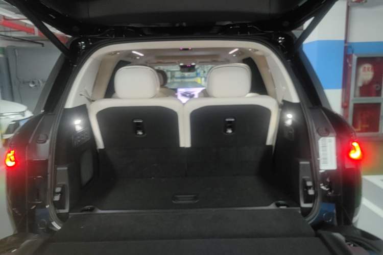 Used Lynk & Co 900 2025 2.0T Ultra Trunk