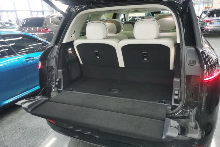 Used Lynk & Co 900 2025 2.0T Exploration Edition Trunk