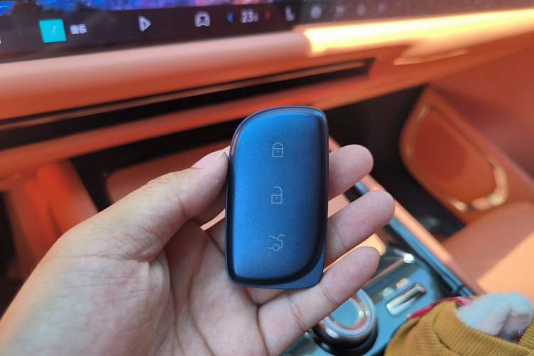 Used Lynk & Co 900 2025 1.5T Ultra Vehicle Key