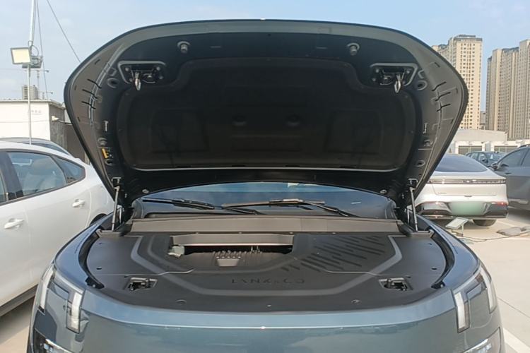 Used Lynk & Co 900 2025 2.0T Ultra Engine Bay