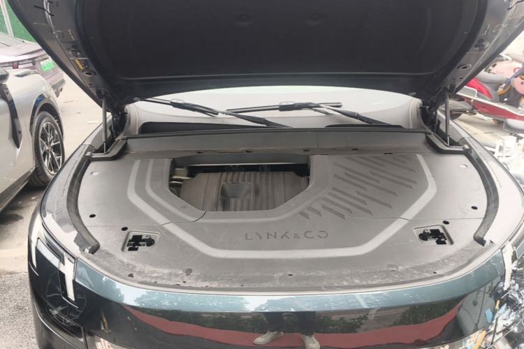 Used Lynk & Co 900 2025 2.0T Ultra Engine Bay