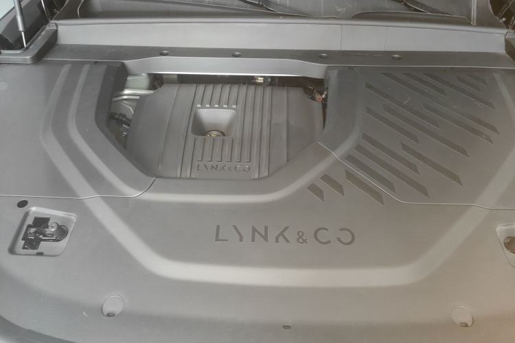 Used Lynk & Co 900 2025 2.0T Ultra Engine Bay