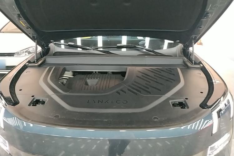 Used Lynk & Co 900 2025 2.0T Ultra Engine Bay