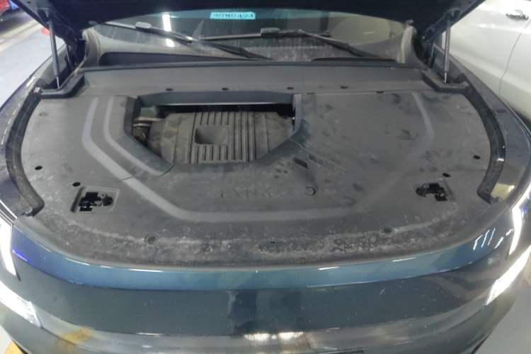 Used Lynk & Co 900 2025 2.0T Ultra Engine Bay