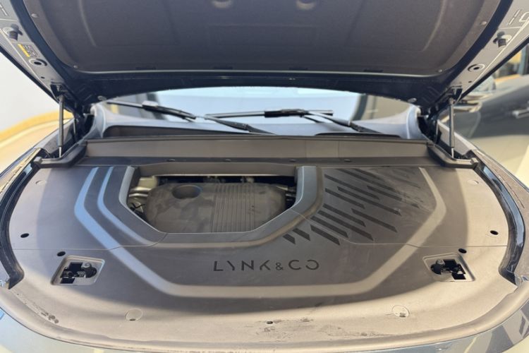 Used Lynk & Co 900 2025 1.5T Ultra Engine Bay