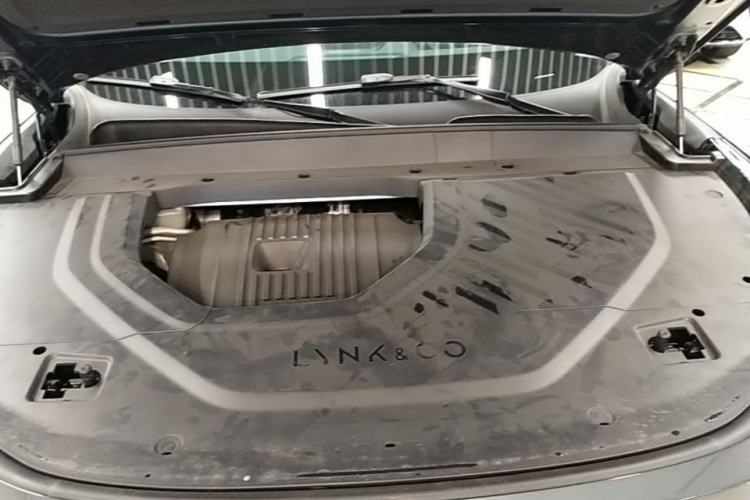 Used Lynk & Co 900 2025 2.0T Ultra Engine Bay