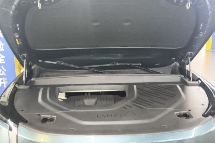 Used Lynk & Co 900 2025 2.0T Ultra Engine Bay