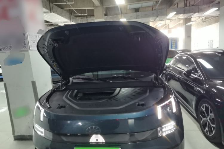 Used Lynk & Co 900 2025 2.0T Ultra Engine Bay