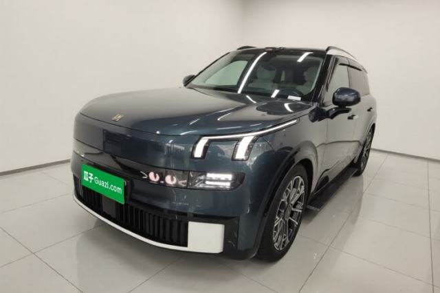 Ojetý Lynk & Co 900 2025 2.0T Ultra