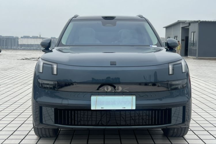 Used Lynk & Co 900 2025 2.0T Ultra Exterior 1