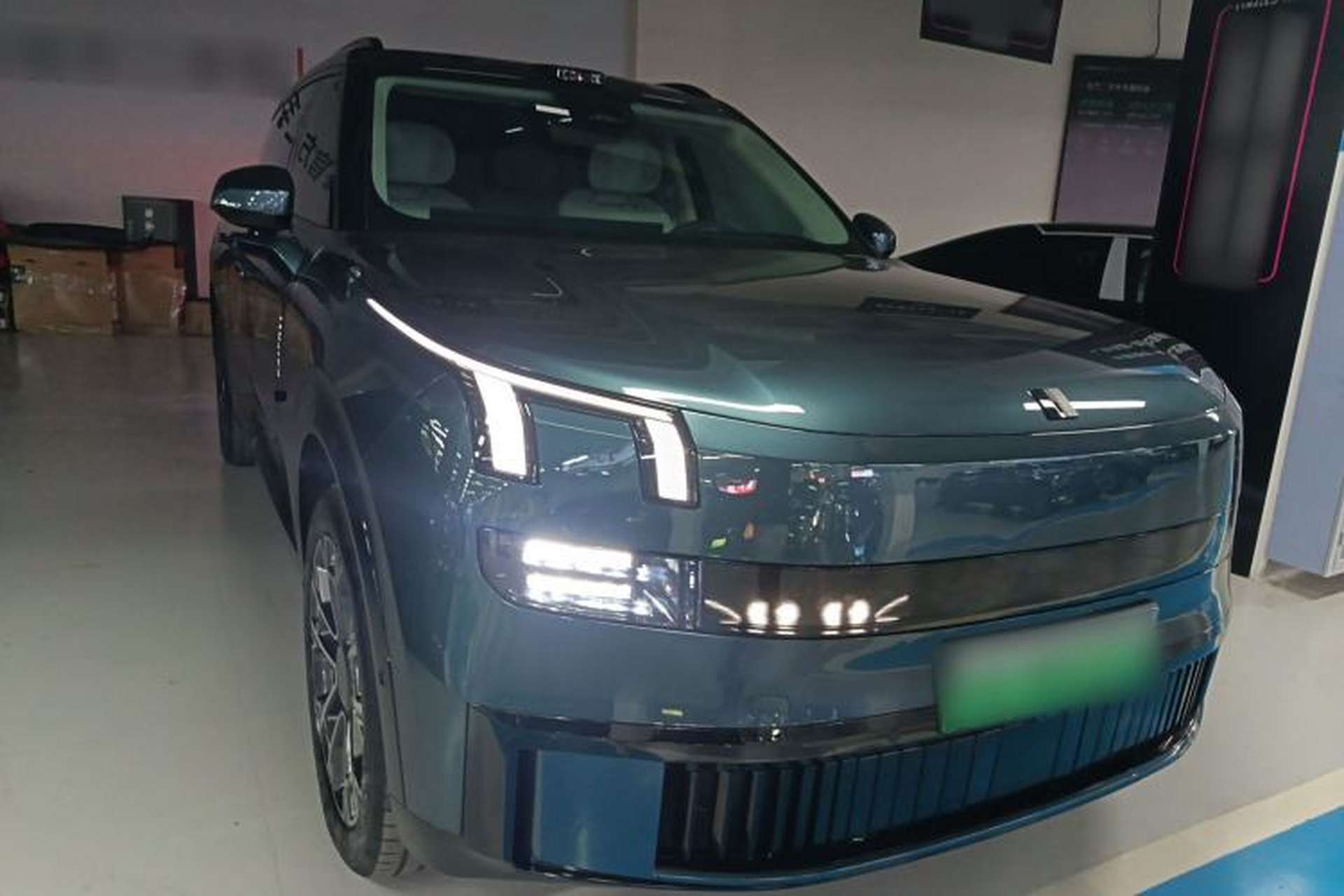 Used Lynk & Co 900 2025 2.0T Ultra Exterior 1