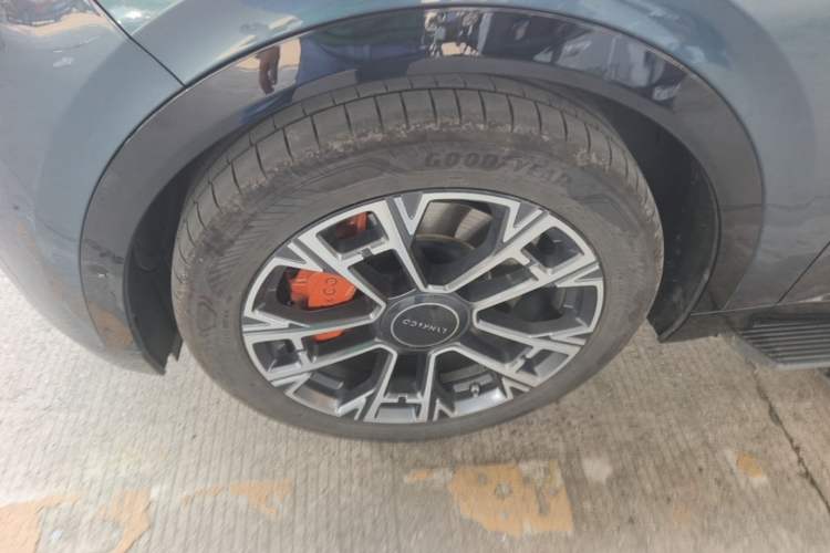Used Lynk & Co 900 2025 2.0T Ultra Exterior 4