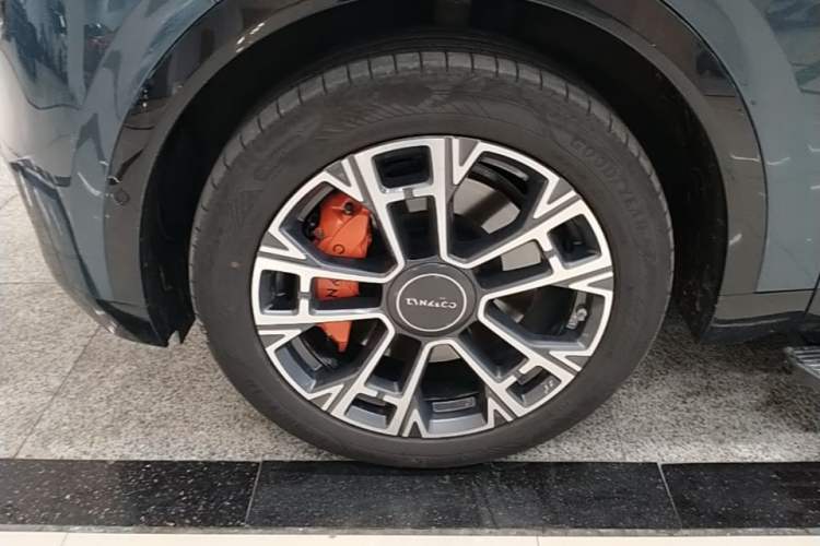 Used Lynk & Co 900 2025 2.0T Ultra Exterior 4