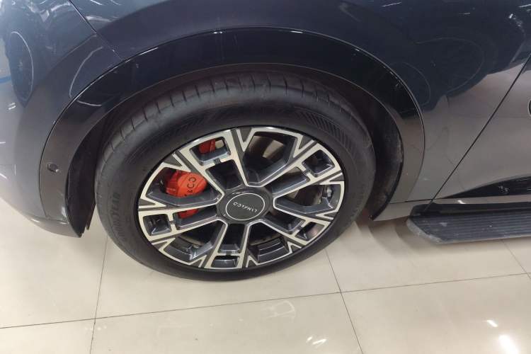Used Lynk & Co 900 2025 2.0T Ultra Exterior 4