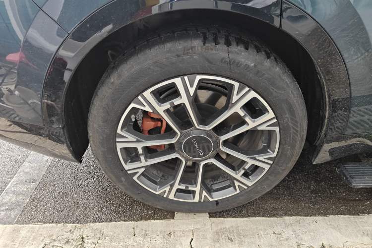Used Lynk & Co 900 2025 2.0T Ultra Exterior 5