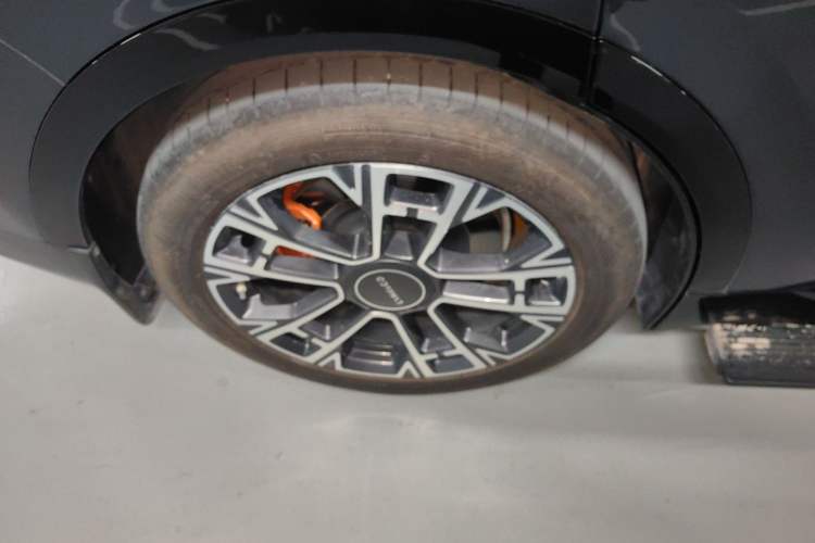 Used Lynk & Co 900 2025 2.0T Ultra Exterior 5