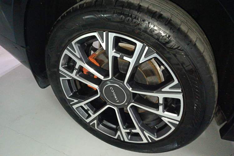 Used Lynk & Co 900 2025 2.0T Ultra Exterior 5