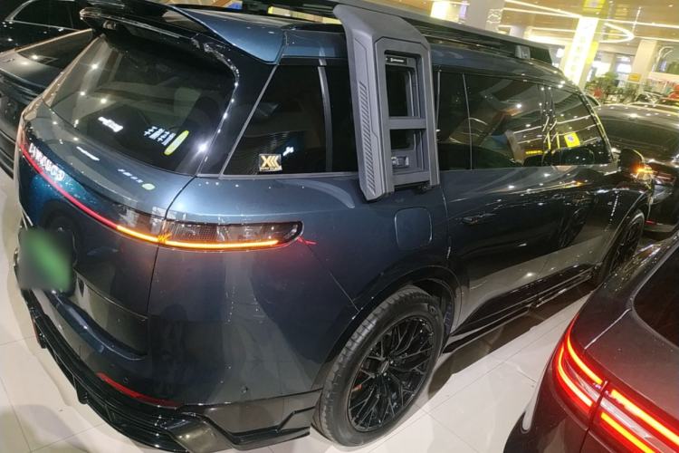 Used Lynk & Co 900 2025 2.0T Exploration Edition Exterior 5
