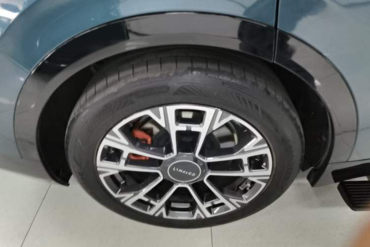Used Lynk & Co 900 2025 2.0T Ultra Exterior 5