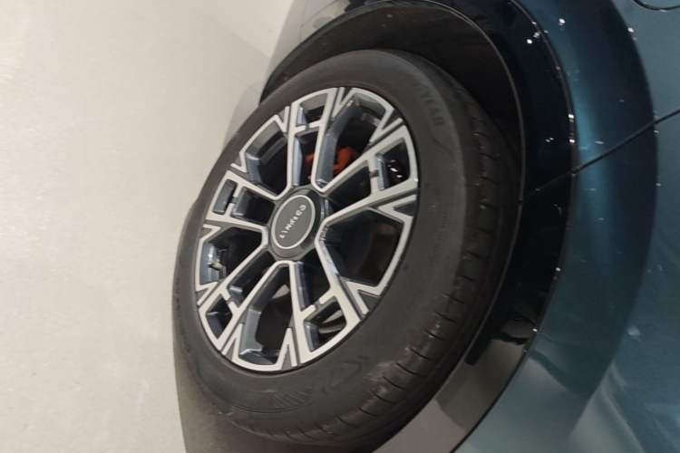 Used Lynk & Co 900 2025 2.0T Ultra Exterior 5