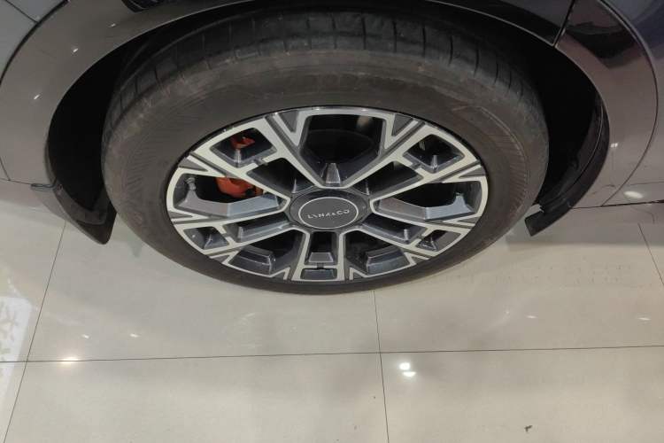 Used Lynk & Co 900 2025 2.0T Ultra Exterior 8