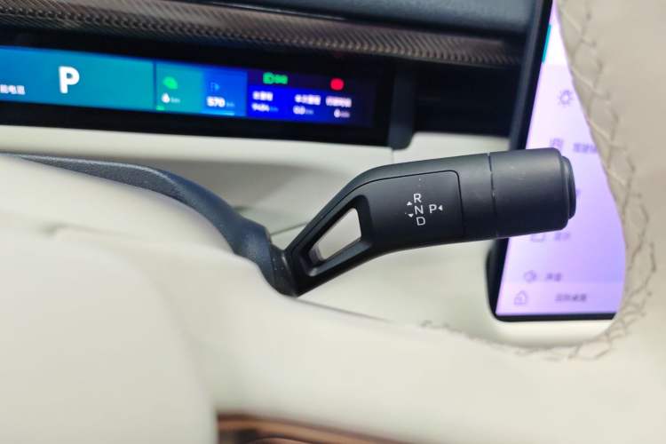 Used Lynk & Co 900 2025 1.5T Ultra Gear Lever