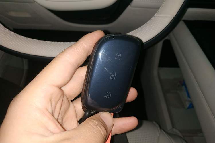 Used Lynk & Co 900 2025 2.0T Exploration Edition Interior 1