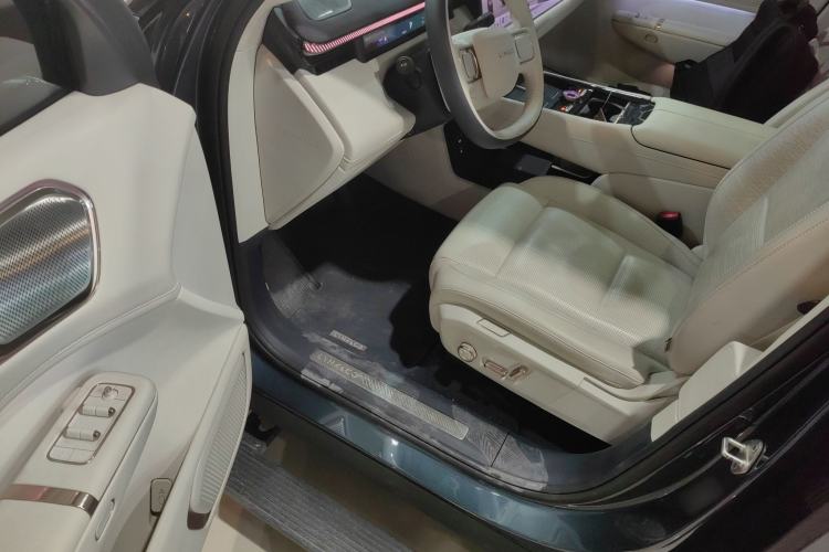 Used Lynk & Co 900 2025 2.0T Ultra Interior 3