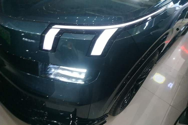 Used Lynk & Co 900 2025 2.0T Exploration Edition Left Front Headlight