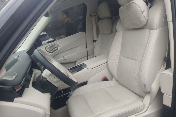Used Lynk & Co 900 2025 2.0T Ultra Left Front Seat